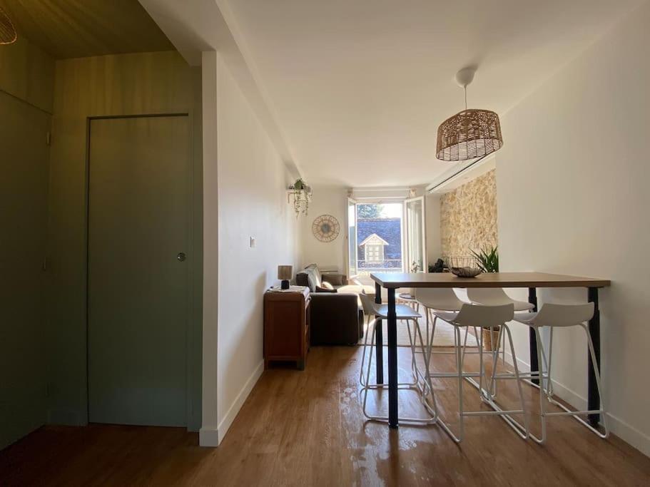 Duplex Cinema - Centre Historique Tours Apartment Bagian luar foto